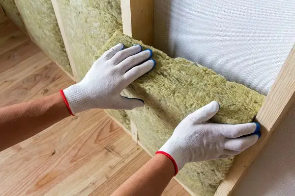 Какая минеральная вата лучше для каркасного дома